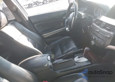 2009 Honda Accord 2.4 Ex-L z USA, uszkodzony, nr VIN 1HGCP26869A013636